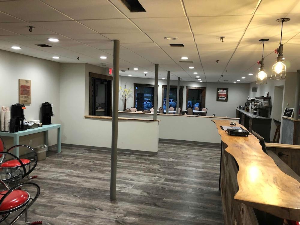 Lodge Econo Lakeview